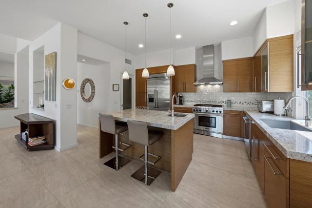 469 White Horse Trail, Palm Desert, CA 92211