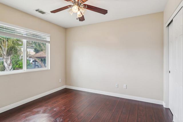 1215 Weaver St, San Diego CA: https://media.crmls.org/mediaz/33eaa82b-c064-438e-940f-81ce4d28b094.jpg