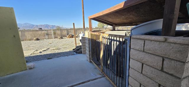 2577 Sorrel Avenue, Thermal CA: https://media.crmls.org/mediaz/33eab2ed-c4bc-45c9-9a95-d8d929383a7c.jpg