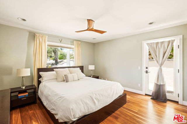 26024 Farmfield Road, Calabasas CA: https://media.crmls.org/mediaz/33eb7ed4-22ee-4ff6-afd7-124eaa3f4f34.jpg