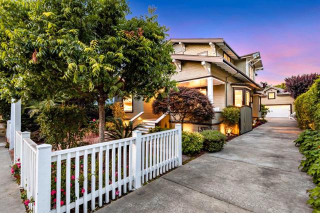 190 S 15th Street, San Jose CA: https://media.crmls.org/mediaz/33ec83e8-59ed-4fb9-839e-f59852f24e3e.jpg