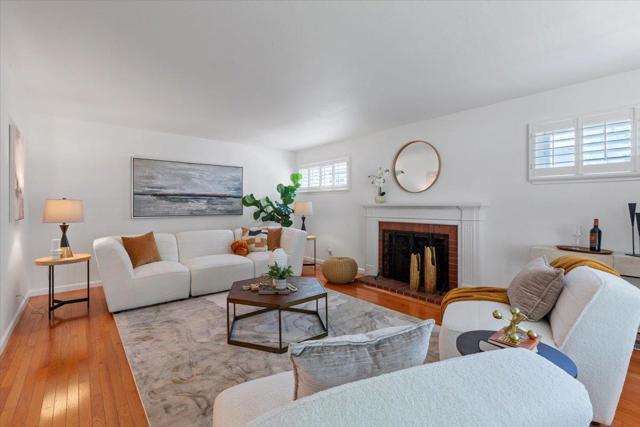 1141 Fairview Avenue, Redwood City CA: https://media.crmls.org/mediaz/33ed2d55-2e46-4f65-89d9-317327de9702.jpg