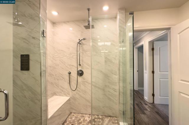 1345 Singingwood Ct, Walnut Creek CA: https://media.crmls.org/mediaz/33ed3ff9-c37c-4c8a-93bc-820426a58e19.jpg
