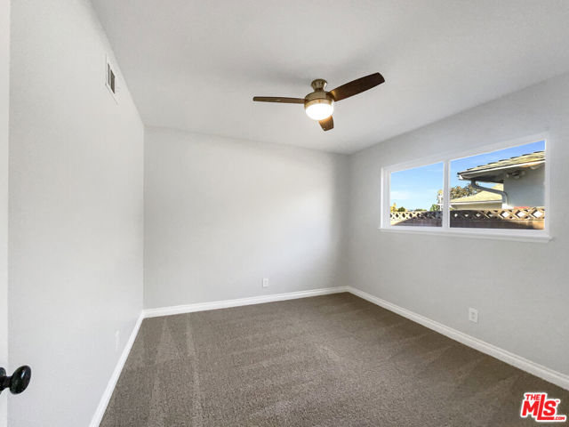226 Calle La Sombra, Camarillo CA: https://media.crmls.org/mediaz/33edbc19-4a16-45ef-9027-2bf223dd84af.jpg
