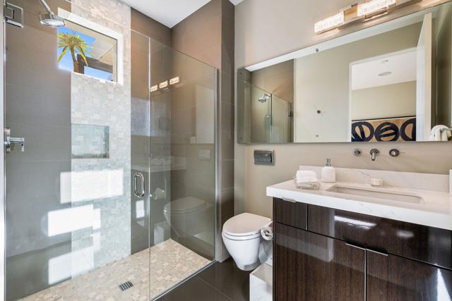 23 Emerald Court, Rancho Mirage CA: https://media.crmls.org/mediaz/33ee3eb3-f77e-40b3-b0fa-208ef460942a.jpg