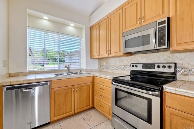 4781 ARGOSY LANE, Carlsbad CA: https://media.crmls.org/mediaz/33f09b4f-4460-449d-bb21-3c35188b9798.jpg