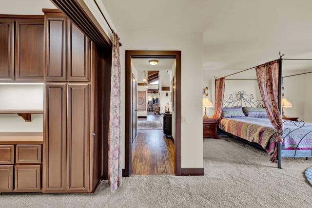 1310 Miracielo Court, San Marcos CA: https://media.crmls.org/mediaz/33f10224-2663-4ef8-81b0-ee4158304334.jpg