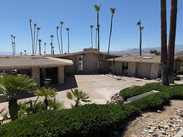 925 W Coronado Avenue, Palm Springs, CA 92262