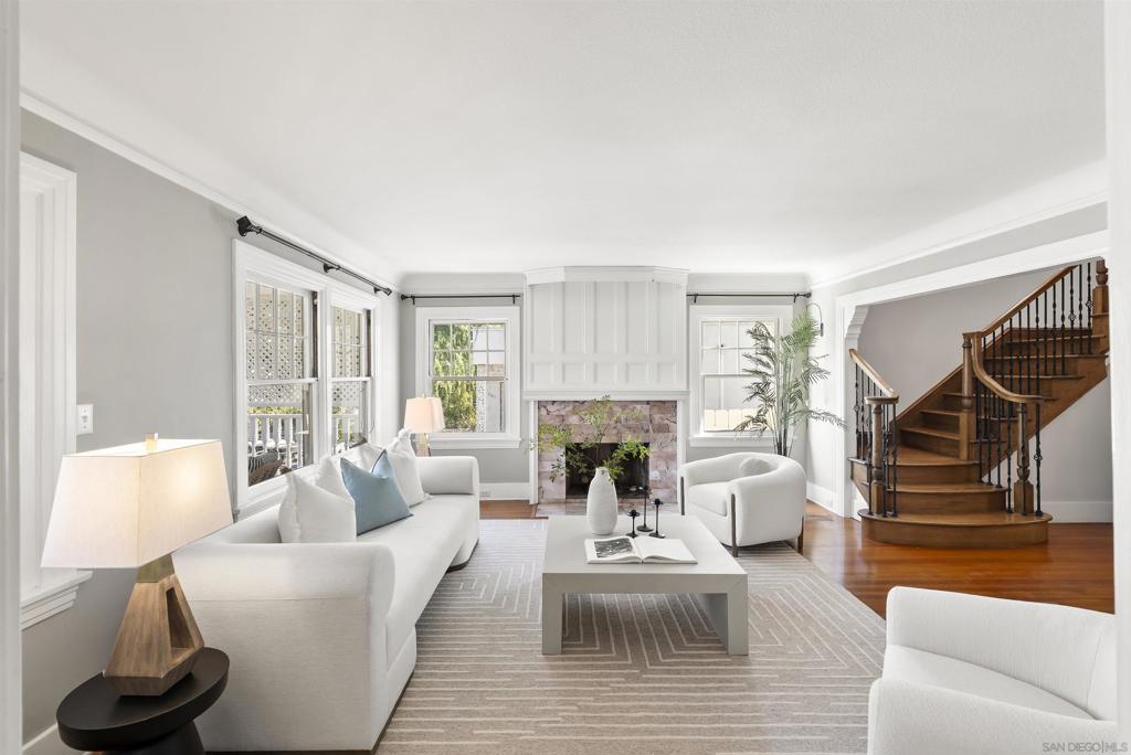 921 Court Way - photo 10