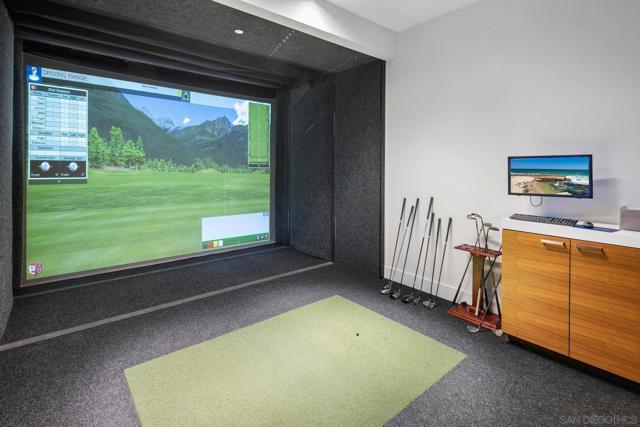 2604 5th Ave, San Diego CA: https://media.crmls.org/mediaz/33f39160-9117-4bef-922d-c47282b42534.jpg