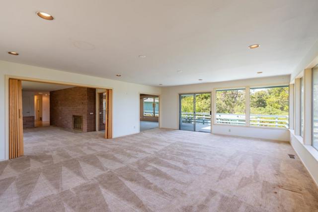 44 El Caminito Del Norte, Monterey CA: https://media.crmls.org/mediaz/33f4048c-2714-4789-9831-858787bba639.jpg