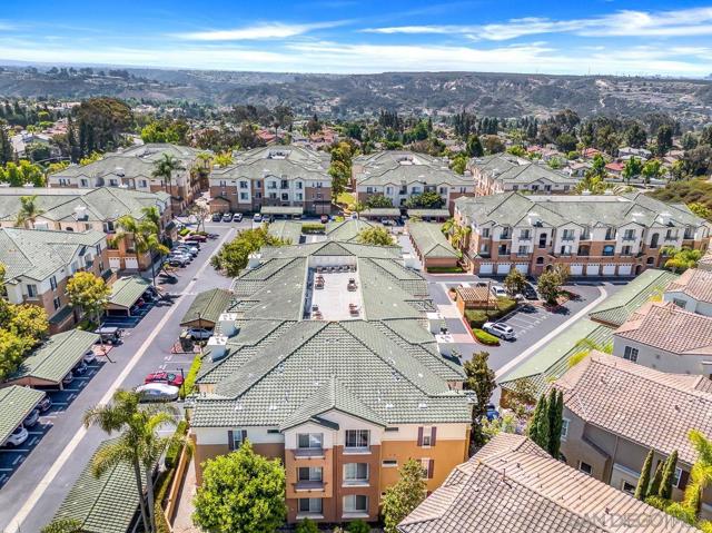12362 Carmel Country Rd, San Diego CA: https://media.crmls.org/mediaz/33f480ee-b59e-43cf-988b-29358076f0d6.jpg