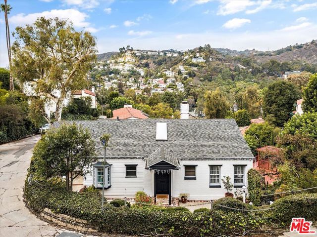 6722 Whitley Terrace, Los Angeles, California 90068, 3 Bedrooms Bedrooms, ,2 BathroomsBathrooms,Single Family Residence,For Sale,Whitley,25495923