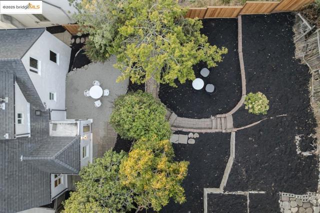 479 Kentucky Ave, Berkeley CA: https://media.crmls.org/mediaz/33f4e658-d995-484e-a62d-d8bb645653dd.jpg