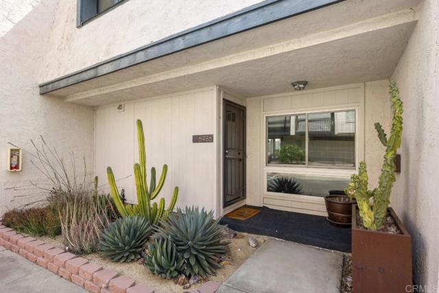 Detail Gallery Image 2 of 34 For 6986 Caminito Perico, San Diego,  CA 92119 - 2 Beds | 2/1 Baths
