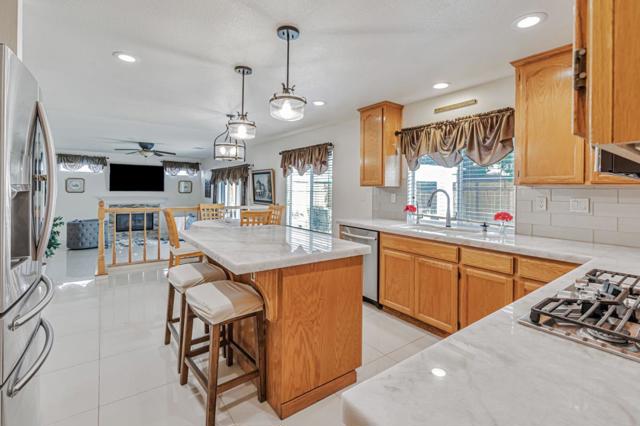 1700 Hemlock Court, Hollister CA: https://media.crmls.org/mediaz/33f5937b-def5-4786-ad74-65a1cca90318.jpg