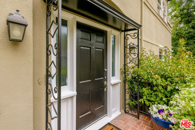 5919 Tuxedo Terrace, Los Angeles CA: https://media.crmls.org/mediaz/33f5a218-198e-4b29-889b-59a77452fec4.jpg