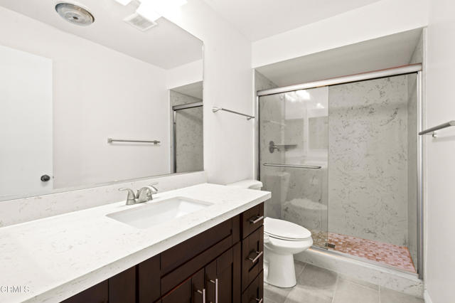 Detail Gallery Image 17 of 44 For 4499 via Marisol 113a,  Los Angeles,  CA 90042 - 2 Beds | 2 Baths