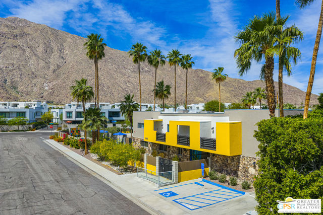 588 E San Lorenzo Road #204, Palm Springs, CA 92264