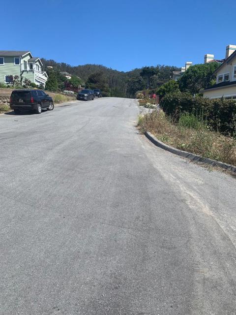 300 Coronado Avenue, Half Moon Bay CA: https://media.crmls.org/mediaz/33f7b6c2-8a73-41a3-ad7e-bd38acd93d3d.jpg