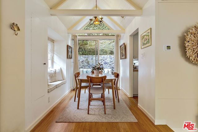 6182 Glen Oak Street, Los Angeles CA: https://media.crmls.org/mediaz/33fa33ab-d14b-43a4-9243-b5cf64474402.jpg