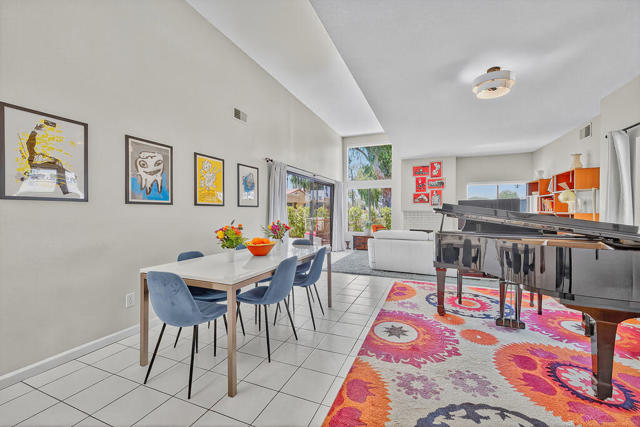 41531 Colada Court, Palm Desert CA: https://media.crmls.org/mediaz/33faa279-8c78-4e50-94c0-15b4b6c54044.jpg
