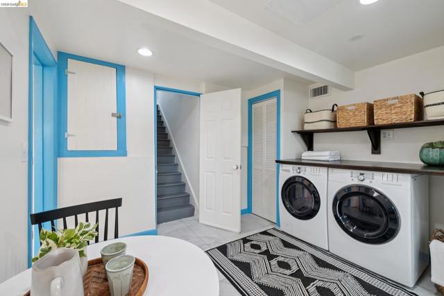 1136 Marin Ave, Albany CA: https://media.crmls.org/mediaz/33fad425-ac44-4fb6-9ca2-f5a33f3d621c.jpg