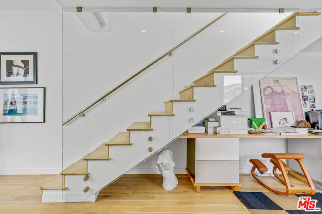 809 Brooks Avenue, Venice CA: https://media.crmls.org/mediaz/33fafa9c-483d-4718-bc71-2af6af7b86b8.jpg