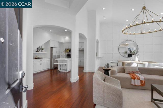 Image 5 of 52 For 172 Sugarloaf Ct