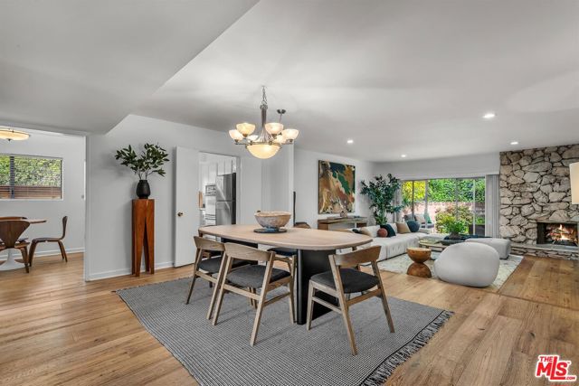 12243 Kling Street photo 4