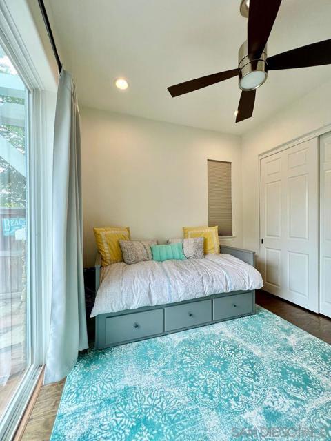 517 N Cedros, Solana Beach CA: https://media.crmls.org/mediaz/33fb9d42-13bb-44cc-bf36-a68399a44ebf.jpg