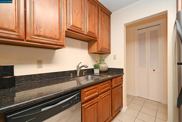 Image 8 of 20 For 1699 Laguna St  305