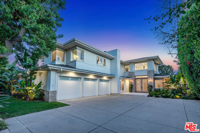 10424 Valley Spring Lane, Toluca Lake CA: https://media.crmls.org/mediaz/33fda56e-e5e8-4a56-93a0-17bbf4aa618c.jpg