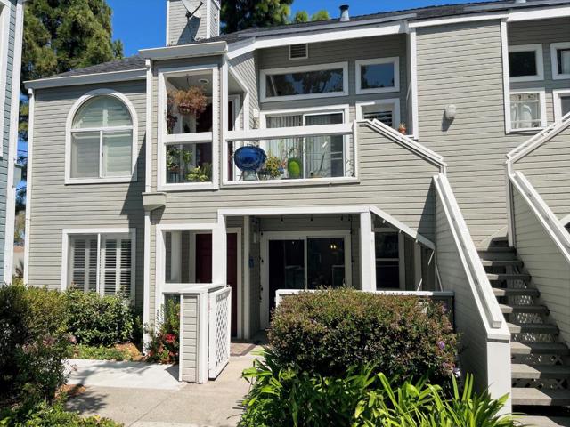 815 Portwalk Place, Redwood City CA: https://media.crmls.org/mediaz/33fded2c-0c70-421b-bb47-d4ad4b0f71f9.jpg