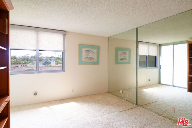 8701 Delgany Avenue, Playa del Rey CA: https://media.crmls.org/mediaz/33fec71a-3322-4460-bf1e-9ae831ec0769.jpg