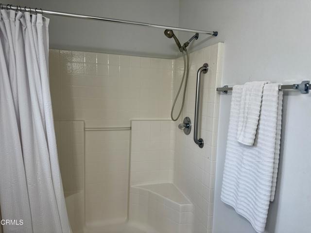 7 Wisteria Way, Ventura CA: https://media.crmls.org/mediaz/33fefdc8-113f-437d-9ad4-f48d792723e9.jpg