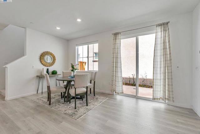 2044 Cottonwood St, Pittsburg CA: https://media.crmls.org/mediaz/33ff65fd-d1d9-45bd-8121-1f47d3a1fa82.jpg