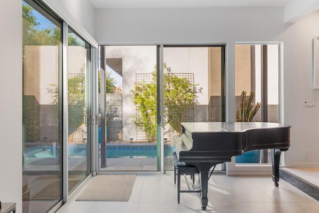 2831 S Palm Canyon Drive, Palm Springs CA: https://media.crmls.org/mediaz/33ffa135-2a1f-4a14-8a28-511ea70fb60f.jpg