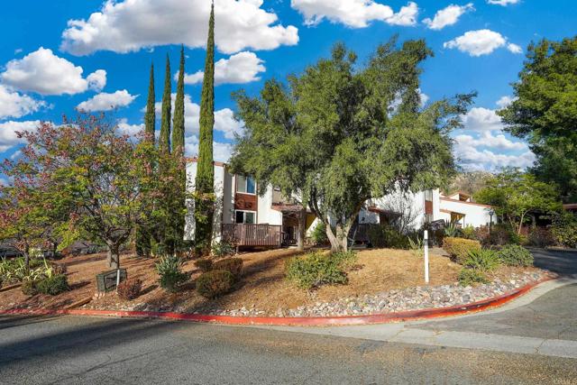 15719 Davis Cup Lane, Ramona CA: https://media.crmls.org/mediaz/33ffbad5-fb15-4180-a24a-fe997a6ba962.jpg