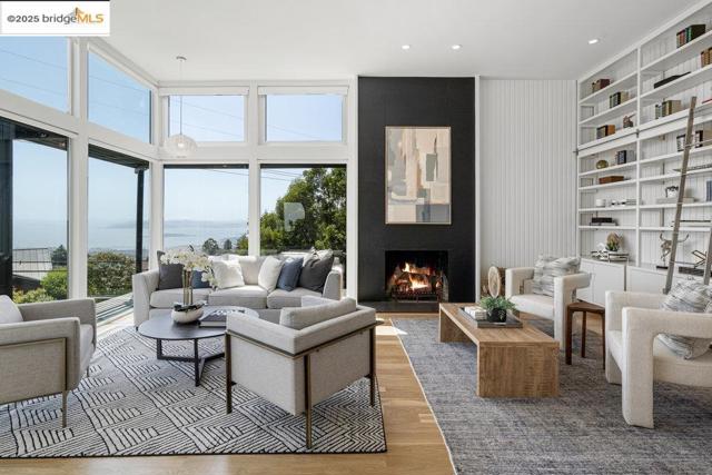 8715 Don Carol Drive, El Cerrito CA: https://media.crmls.org/mediaz/34002ebe-b260-465c-b40f-92df85c6d003.jpg