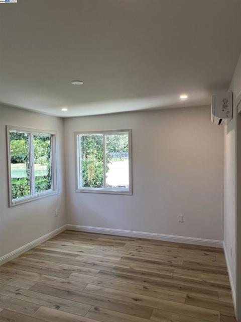 2559 Lynn Ave, Concord CA: https://media.crmls.org/mediaz/34012246-660c-4c4a-ad63-f3f1ab706d02.jpg