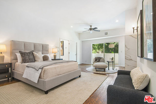 8155 Willow Glen Road, Los Angeles CA: https://media.crmls.org/mediaz/34019121-ca82-4266-ab47-dde9869e5234.jpg
