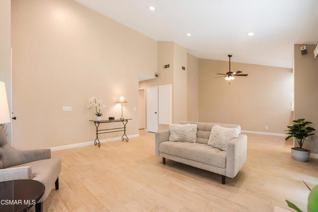 1103 Catlin Street, Simi Valley CA: https://media.crmls.org/mediaz/3401a082-ca96-4fe9-889e-2d0ed89ac154.jpg