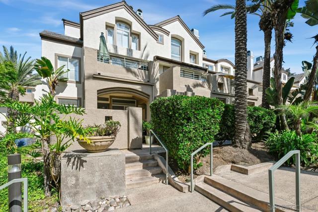 12620 Carmel Country Rd, San Diego CA: https://media.crmls.org/mediaz/34022063-4c04-4848-97cb-88af2c042622.jpg