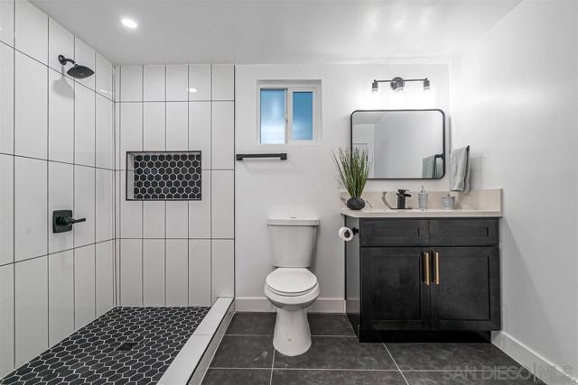 5463 San Onofre Ter, San Diego CA: https://media.crmls.org/mediaz/3402a6e1-091a-4461-8126-3f7451f64737.jpg