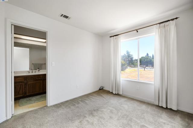 Image 24 of 35 For 18606 Galton Ln