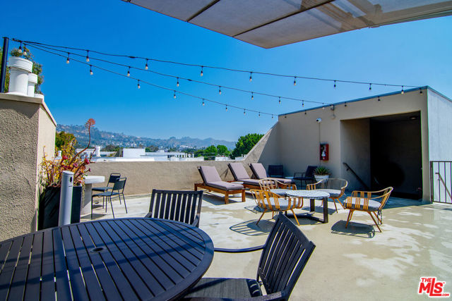 740 N Kings Road, West Hollywood CA: https://media.crmls.org/mediaz/3403a777-155b-4cd3-aad7-9efa8dcaf535.jpg