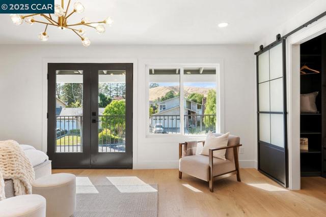 374 James Bowie Ct, Alamo CA: https://media.crmls.org/mediaz/3403abe6-7f07-48e6-acd8-e643380784f0.jpg
