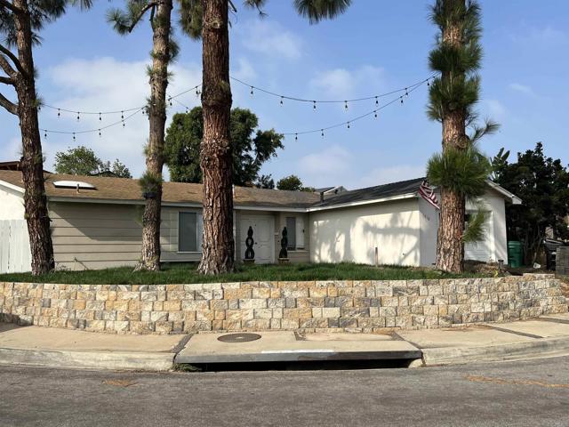 1010 Reef Drive, San Diego CA: https://media.crmls.org/mediaz/3403b8d4-1cd1-46f8-94f1-9dcabff72465.jpg
