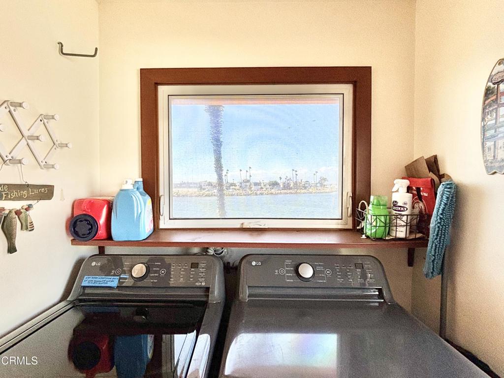 https://media.crmls.org/mediaz/340401b7-2600-4168-a48b-2fd2697a6403.jpg?preset=X-Large